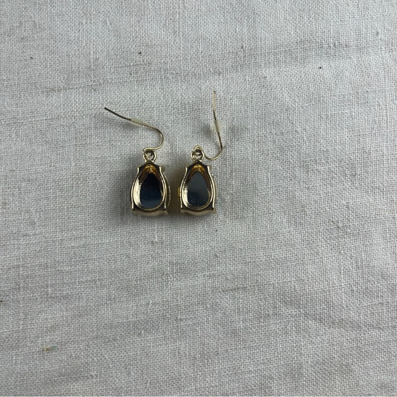 Elegant Stone and Gold Drop Earrings - Picture 4 of 10